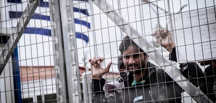 Imagen de un refugiado en un campo griego