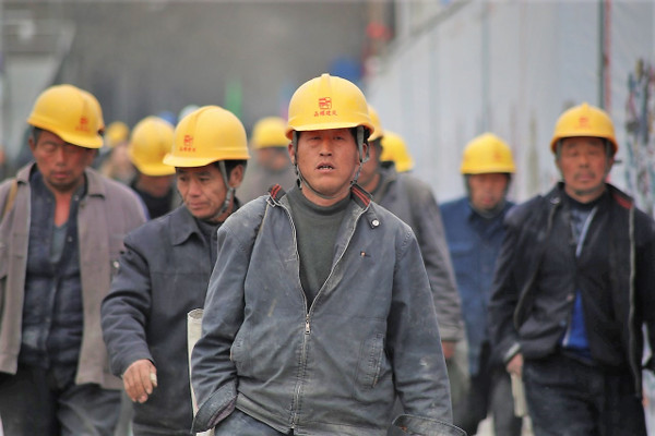 imagen de los trabajadores de una fábrica